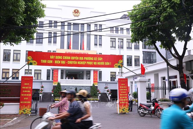 Trụ sở UBND phường Hồng Hà tại địa chỉ số 30 phố Tứ Liên. Ảnh: Văn Điệp - TTXVN