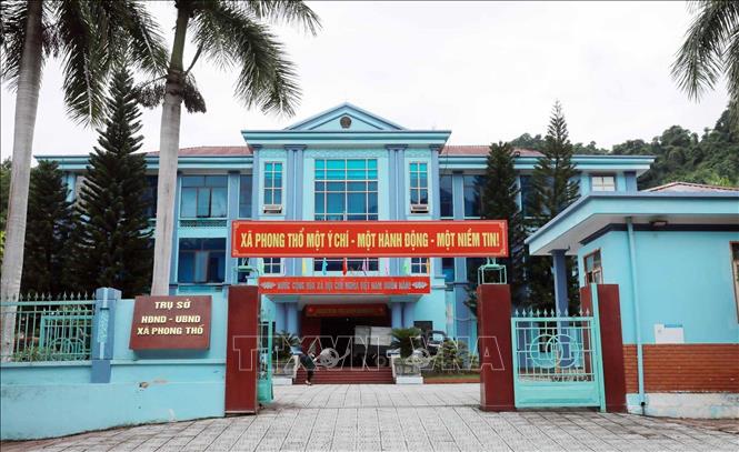 Trụ sở chính của xã Phong Thổ được chính là trụ sở của huyện Phong Thổ cũ nên được đầu tư khang trang. Ảnh: Quý Trung – TTXVN
