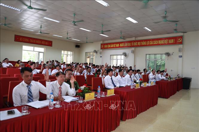 Hội nghị Ban Chấp hành Đảng bộ xã Đồng Tiến (Thanh Hóa) khóa I, nhiệm kỳ 2025-2030. Ảnh: Khiếu Tư - TTXVN