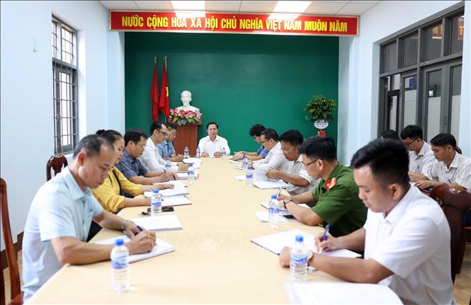 Ban Chấp hành Đảng bộ xã Hòa Phú, tỉnh Đắk Lắk, họp lần thứ Nhất để triển khai công việc trọng tâm sau khi sáp nhập, vận hành chính thức. Ảnh: Hoài Thu – TTXVN.