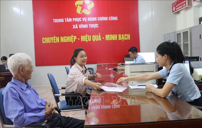 Trung tâm phục vụ hành chính công xã đảo tiền tiêu Vĩnh Thực. Ảnh: Văn Đức - TTXVN
