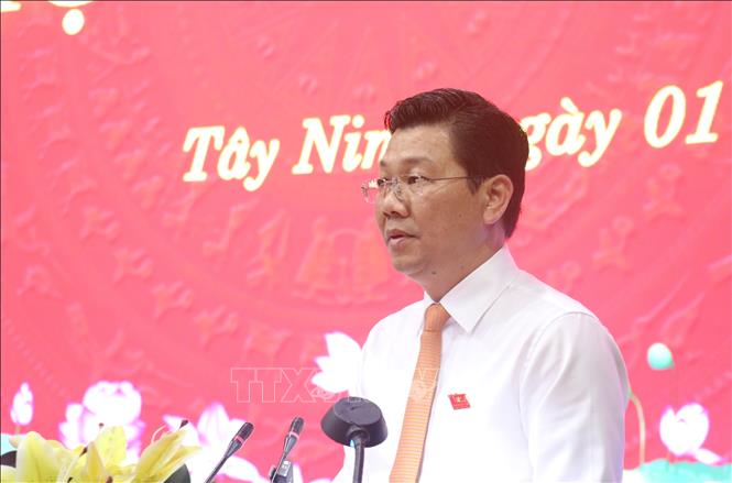 Ông Nguyễn Mạnh Hùng, Phó Bí thư Thường trực Tỉnh ủy, Chủ tịch HĐND tỉnh Tây Ninh, phát biểu tại kỳ họp. Ảnh: Bùi Giang - TTXVN