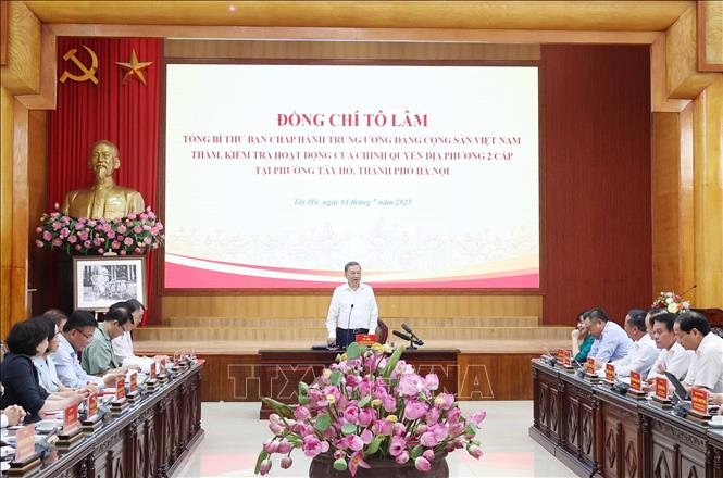 Tổng Bí thư Tô Lâm phát biểu chỉ đạo tại buổi đến thăm, kiểm tra hoạt động của chính quyền địa phương hai cấp tại phường Tây Hồ, thành phố Hà Nội. Ảnh: Thống Nhất – TTXVN 
