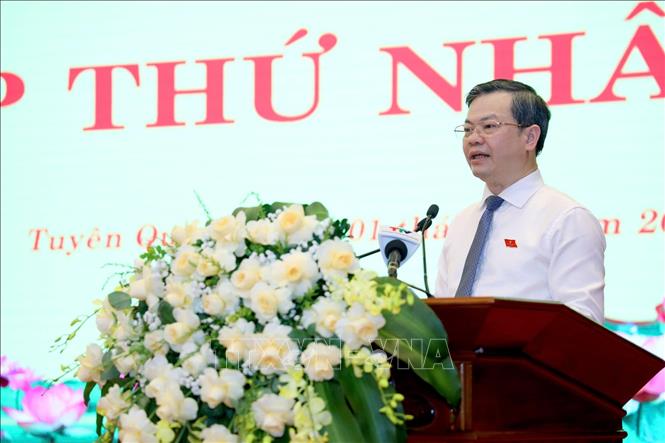 Ông Nguyễn Văn Sơn, Chủ tịch HĐND tỉnh Tuyên Quang phát biểu tại kỳ họp. Ảnh: Hoàng Hải - TTXVN
