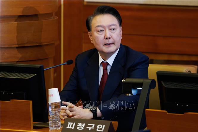 (Tư liệu) Cựu Tổng thống Hàn Quốc Yoon Suk Yeol tại một phiên điều trần ở Seoul. Ảnh: THX/TTXVN