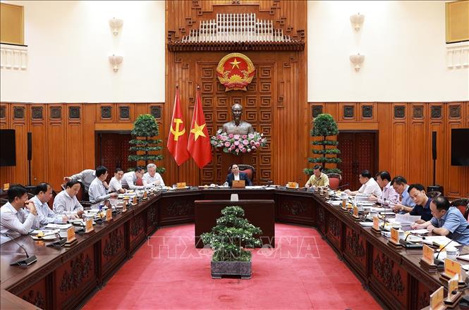 Thủ tướng Phạm Minh Chính chủ trì cuộc họp Ban Thường vụ Đảng uỷ Chính phủ để cho ý kiến vào dự thảo Luật Quy hoạch trình Bộ Chính trị. Ảnh: Dương Giang-TTXVN