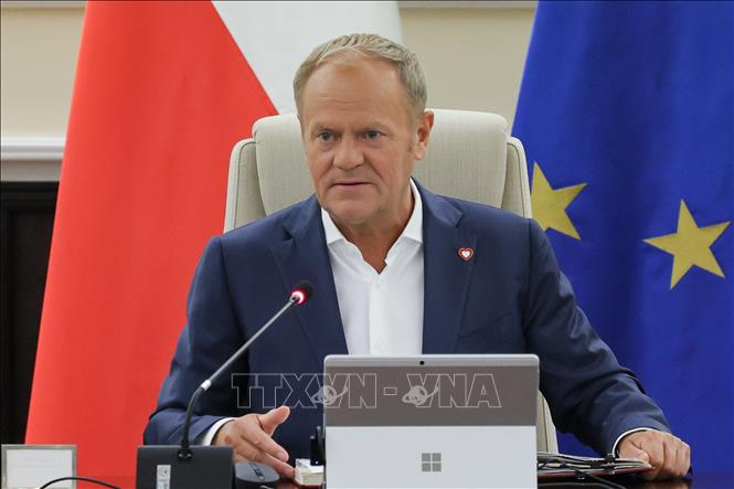 Thủ tướng Ba Lan Donald Tusk phát biểu tại Vacsava. Ảnh: PAP/TTXVN