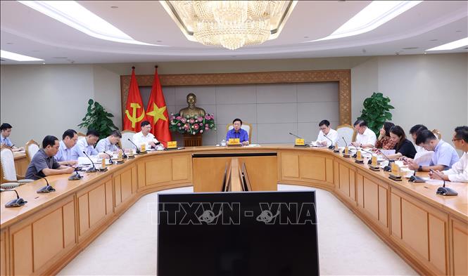 Phó Thủ tướng Trần Hồng Hà chủ trì cuộc họp. Ảnh: Văn Điệp – TTXVN