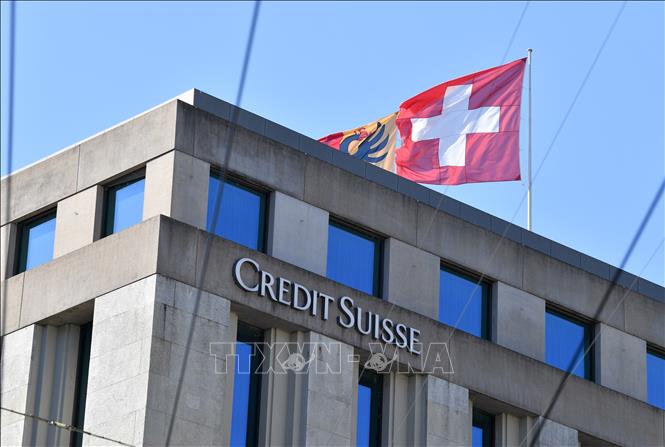 (Tư liệu) Trụ sở Credit Suisse tại Geneva, Thụy Sĩ, ngày 4/4/2023. Ảnh: THX/TTXVN