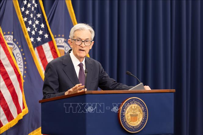 Chủ tịch Fed Jerome Powell phát biểu trong cuộc họp báo tại Washington, DC. Ảnh: THX/TTXVN