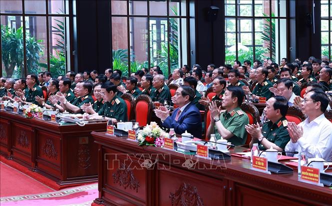 Thủ tướng Phạm Minh Chính dự Hội nghị quân chính toàn quân 6 tháng đầu năm 2025. Ảnh: Dương Giang-TTXVN
