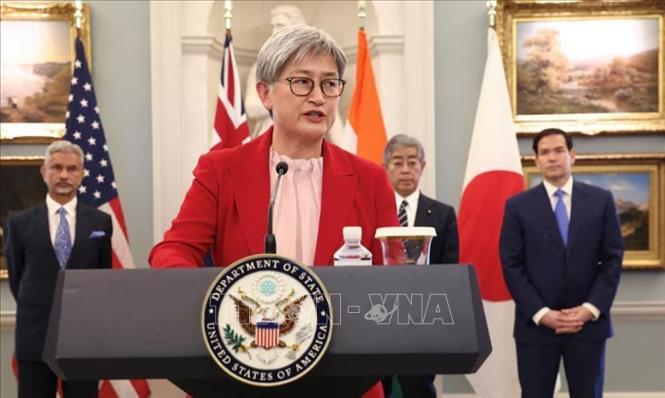 Ngoại trưởng Australia Penny Wong cho rằng nhóm Bộ tứ đang thể hiện sự đoàn kết trước những thách thức trong khu vực, đồng thời nhấn mạnh tầm quan trọng của việc hành động cụ thể nhằm duy trì hòa bình, ổn định và thịnh vượng. Ảnh: Reuters/TTXVN 