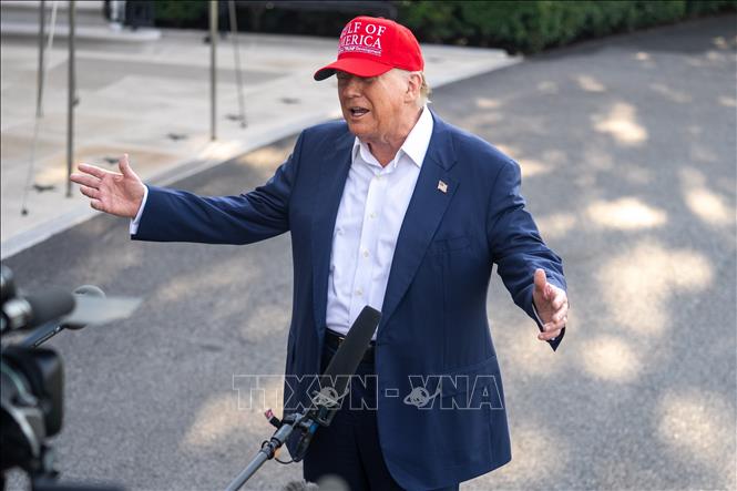Tổng thống Mỹ Donald Trump phát biểu với báo giới tại Nhà Trắng ngày 1/7/2025. Ảnh: THX/TTXVN