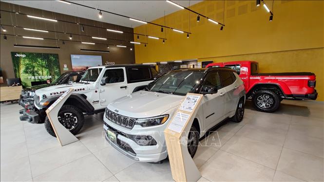 Trung tâm phân phối xe Jeep tại thủ đô Mexico City, Mexico. Ảnh: Phi Hùng - PV TTXVN tại Mexico