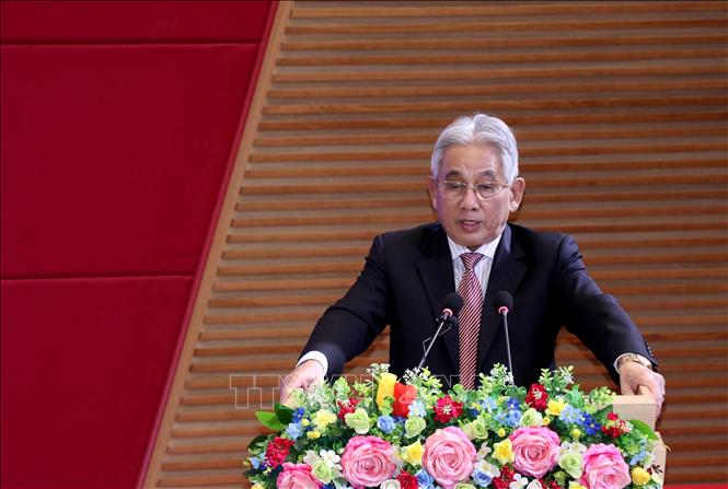 PGS.TS Lương Minh Cừ, Hiệu trưởng Trường Đại học Cửu Long, phát biểu tại hội nghị. Ảnh: Lê Thúy Hằng – TTXVN