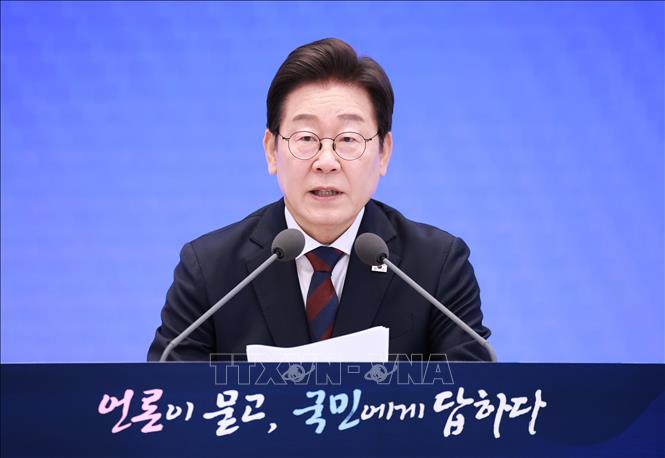 Tổng thống Hàn Quốc Lee Jae Myung phát biểu họp báo tại Seoul ngày 3/7/2025. Ảnh: Yonhap/TTXVN