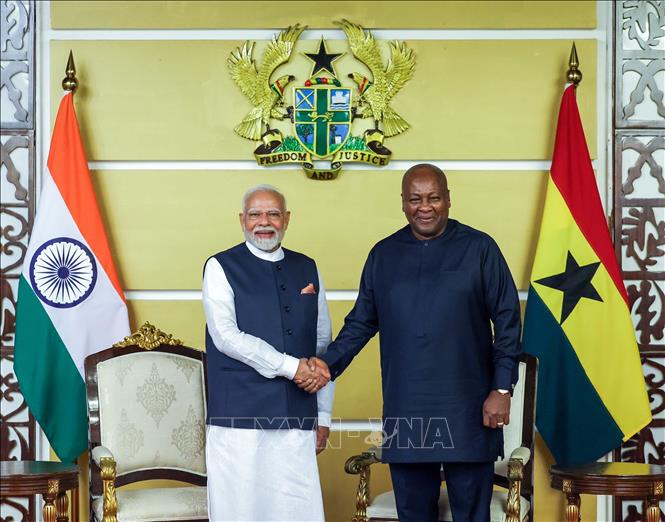 Thủ tướng Ấn Độ Narendra Modi trong cuộc gặp Tổng thống Ghana John Mahama tại Accra, ngày 3/7/2025. Ảnh: ANI/TTXVN