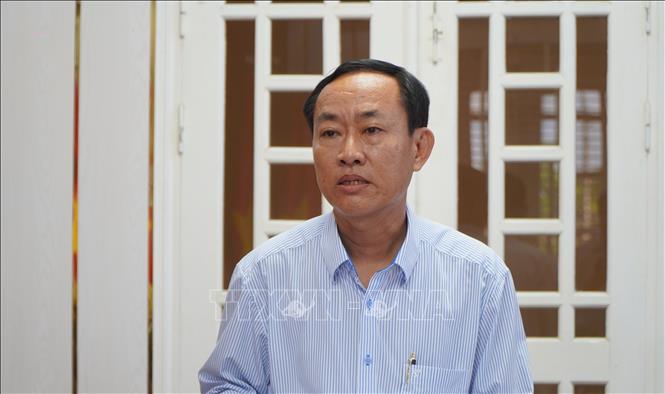 Chủ tịch UBND phường Sa Đéc Nguyễn Văn Tâm báo cáo tình hình vận hành chính quyền sau sáp nhập của phường Sa Đéc. Ảnh: Nhựt An - TTXVN