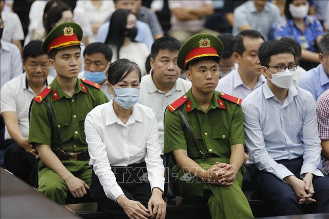 Bị cáo Hoàng Thị Thúy Lan (cựu Bí thư Tỉnh ủy Vĩnh Phúc cũ) tại phiên tòa sáng 4/7. Ảnh: Quốc Lũy - TTXVN