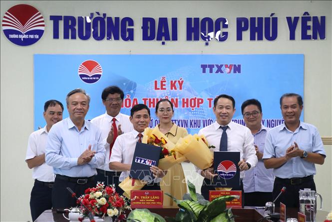 Trường Đại học Phú Yên (phường Tuy Hòa, tỉnh Đắk Lắk) hợp tác với TTXVN giúp sinh viên theo học ngành văn hóa - xã hội có thêm nhiều cơ hội nâng cao kiến thức, kỹ năng và việc làm. Ảnh: Tường Quân - TTXVN