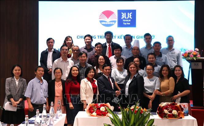 Trường Đại học Phú Yên hợp tác với khách sạn Tui Blue Tuy Hòa để sinh viên tiếp cận môi trường làm việc thực tế. Ảnh: Tường Quân - TTXVN