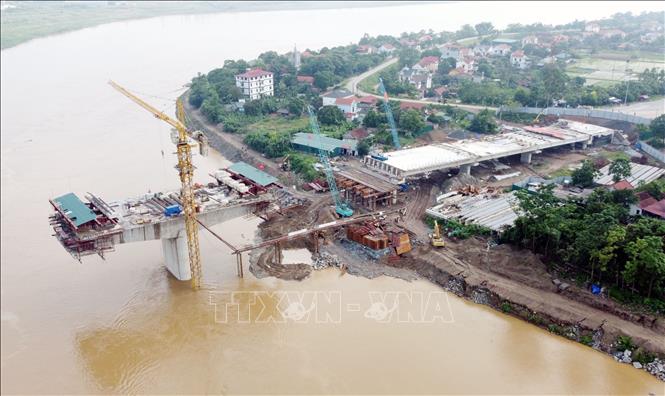 Các khối đúc hẫng trụ T4, T5 cầu Phong Châu mới được đánh giá là 