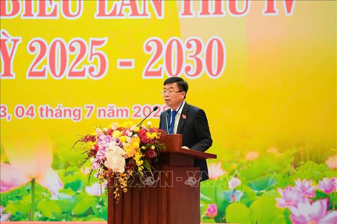 Đồng chí Lê Tiến Trường, Bí thư Đảng ủy Tập đoàn Dệt may nhiệm kỳ 2025-2030 phát biểu. Ảnh: TTXVN phát 