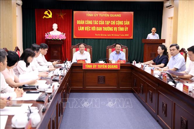 Quang cảnh buổi làm việc. Ảnh: Quang Cường - TTXVN