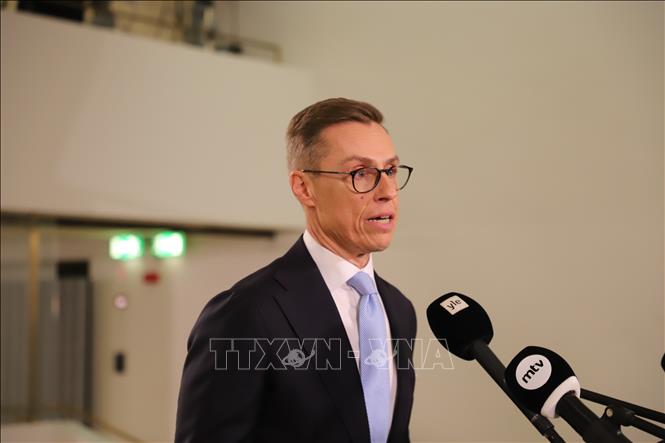 Tổng thống Phần Lan Alexander Stubb phát biểu với báo giới tại Helsinki. Ảnh: THX/TTXVN
