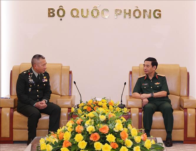 Đại tướng, Bộ trưởng Quốc phòng Phan Văn Giang tiếp Đại tướng Songwit Noonpackdee, Tư lệnh Lực lượng Quốc phòng Thái Lan. Ảnh: Trọng Đức - TTXVN