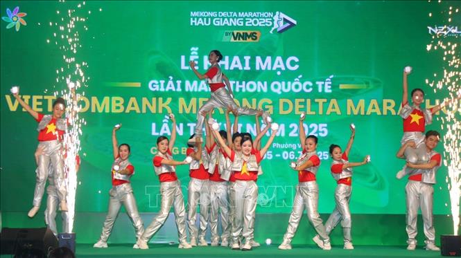 Tiết mục nghệ thuật tại lễ khai mạc. Ảnh: Duy Khương - TTXVN
