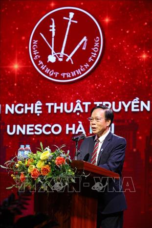 Ông Trương Minh Tiến, Chủ tịch Hiệp hội UNESCO thành phố Hà Nội phát biểu. Ảnh: Khánh Hoà - TTXVN