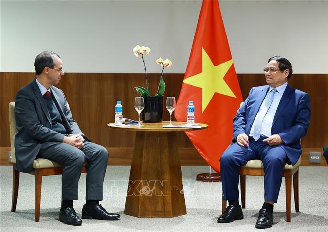 Thủ tướng Phạm Minh Chính tiếp ông José Serrador Neto, Phó Chủ tịch toàn cầu, Quan hệ đối ngoại Tập đoàn Embraer - tập đoàn đa ngành, hoạt động chủ yếu trong lĩnh vực hàng không và công nghiệp vũ trụ. Ảnh: Dương Giang-TTXVN 