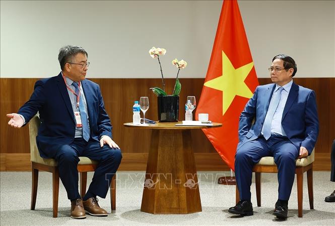 Thủ tướng Phạm Minh Chính tiếp lãnh đạo Tập đoàn Granja Fujikura, hoạt động trong lĩnh vực nông nghiệp công nghệ cao tại Brazil, thuộc hệ thống Granja Fujikura. Ảnh: Dương Giang-TTXVN 