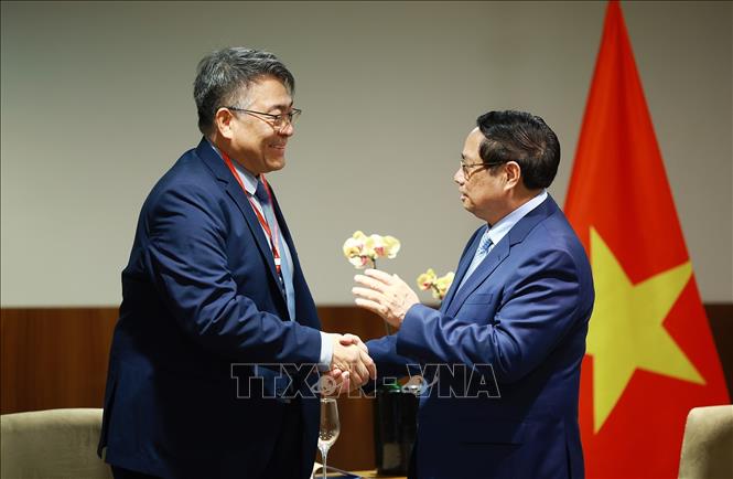 Thủ tướng Phạm Minh Chính tiếp lãnh đạo Tập đoàn Granja Fujikura, hoạt động trong lĩnh vực nông nghiệp công nghệ cao tại Brazil, thuộc hệ thống Granja Fujikura. Ảnh: Dương Giang-TTXVN 