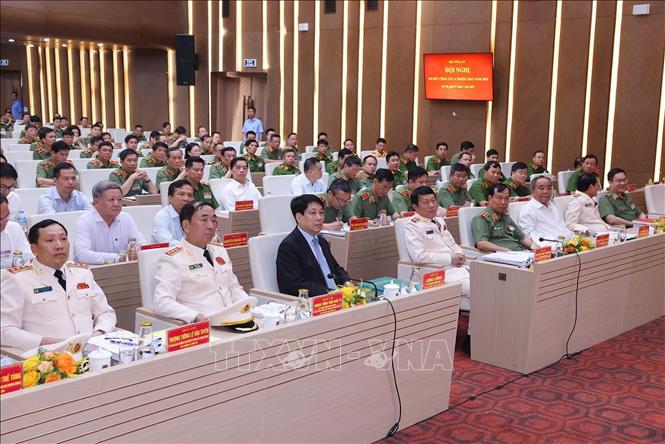Chủ tịch nước Lương Cường và các đại biểu dự Hội nghị sơ kết công tác 6 tháng đầu năm 2025 của Bộ Công an. Ảnh: Lâm Khánh - TTXVN