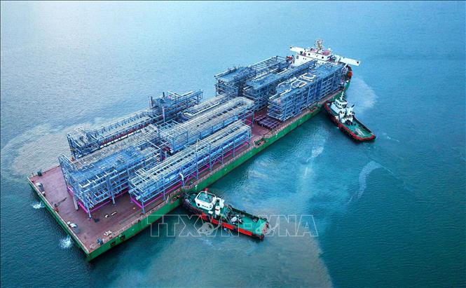 Công ty Doosan Enerbility Việt Nam (Doosan Vina) xuất khẩu gần 2.000 tấn Module “Made in Vietnam” đến Nhà máy Golden Triangle Polymers đặt tại bang Texas, Hoa Kỳ sau hơn 10 tháng sản xuất (Quảng Ngãi, 3/2024). Ảnh: TTXVN phát