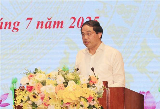 Bí thư Tỉnh ủy, Chủ tịch HĐND tỉnh Lào Cai Trịnh Xuân Trường phát biểu tại hội nghị. Ảnh: Tuấn Anh - TTXVN