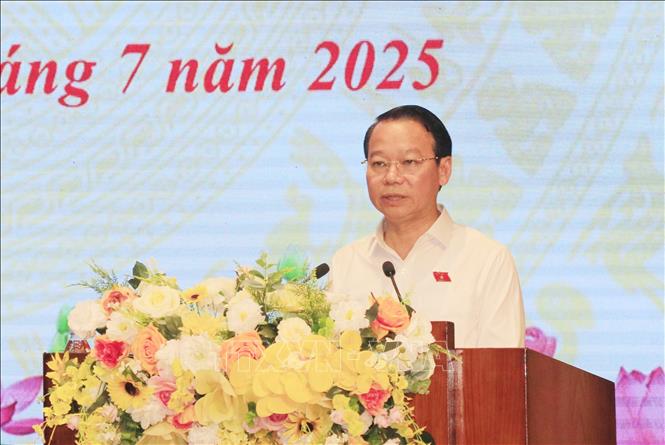 Bộ trưởng Bộ Nông nghiệp và Môi trường Đỗ Đức Duy trả lời kiến nghị của cử tri. Ảnh: Tuấn Anh - TTXVN