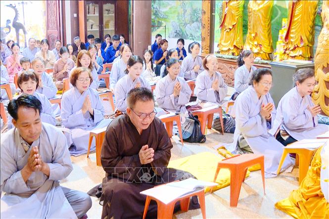 Chùa Phật Tích, nơi người xa quê tìm lại sự tĩnh lặng, an yên và kết nối sâu sắc với cội nguồn văn hóa dân tộc. Ảnh: Đỗ Bá Thành. PV TTXVN tại Lào 
