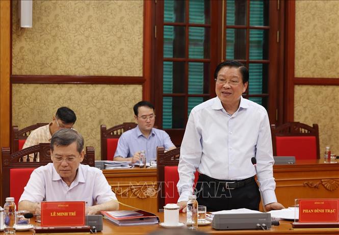 Uỷ viên Bộ Chính trị, Bí thư Trung ương Đảng, Trưởng Ban Nội chính Trung ương Phan Đình Trạc, Phó Trưởng ban Thường trực Ban Chỉ đạo phát biểu. Ảnh: Lâm Khánh - TTXVN