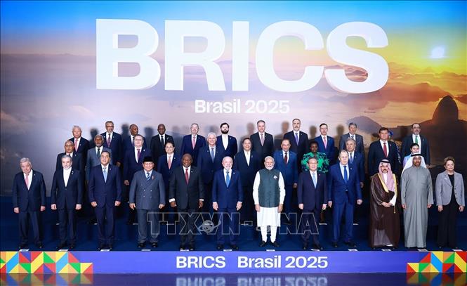 Thủ tướng Phạm Minh Chính và các Trưởng đoàn tham dự Hội nghị BRICS mở rộng năm 2025 chụp ảnh chung. Ảnh: Dương Giang-TTXVN
