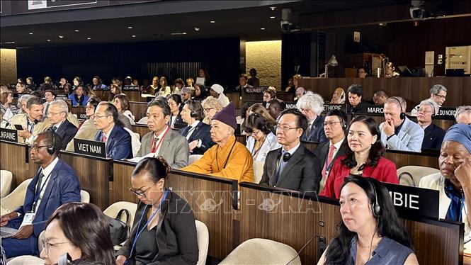 A Vietnamese delegation attends the 47th session of UNESCO’s World Heritage Committee in Paris from July 6 to 16. VNA Photo: Thu Hà