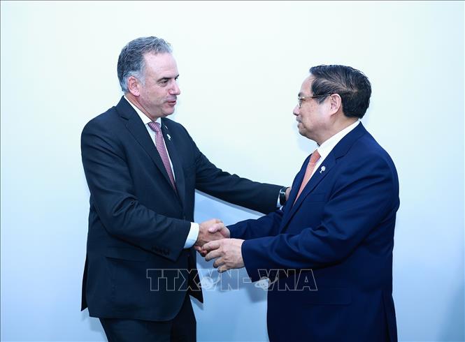 Thủ tướng Phạm Minh Chính gặp Tổng thống Uruguay Yamandú Orsi. Ảnh: Dương Giang-TTXVN 