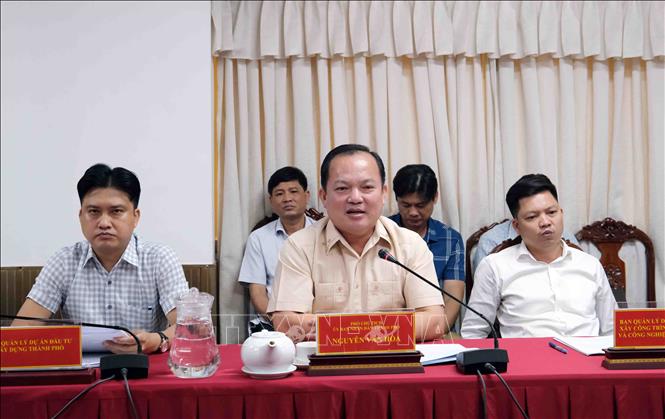 Phó Chủ tịch UBND thành phố Cần Thơ Nguyễn Văn Hòa phát biểu tại buổi làm việc. Ảnh: Thanh Liêm - TTXVN