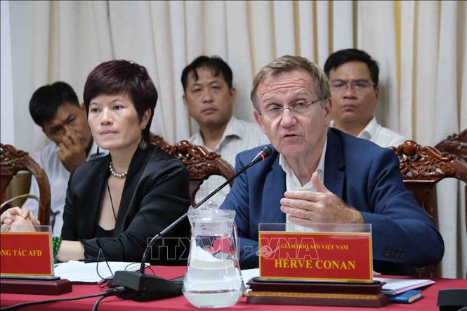 Ông Herve Conan, Giám đốc AFD Việt Nam phát biểu tại buổi làm việc. Ảnh: Thanh Liêm - TTXVN