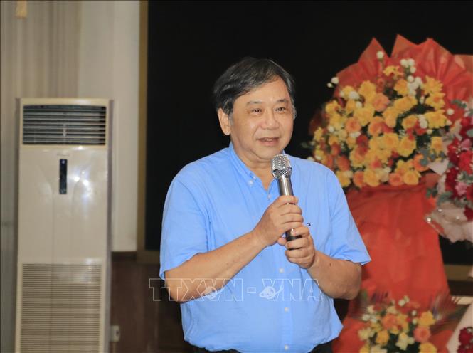 Phó giáo sư, Tiến sĩ Phạm Trung Lương, nguyên Phó Viện trưởng Viện Nghiên cứu Phát triển Du lịch phát biểu tại hội nghị.  Ảnh: Đinh Thùy - TTXVN