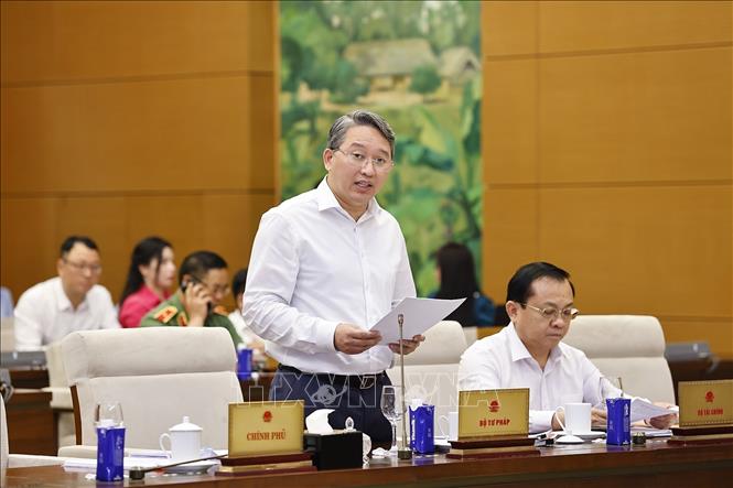 Bộ trưởng Bộ Tư pháp Nguyễn Hải Ninh phát biểu. Ảnh: Doãn Tấn - TTXVN
