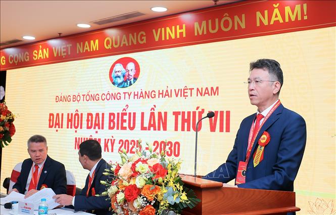 Ông Lê Anh Sơn, Thành viên HĐQT, Tổng Giám đốc Tổng công ty Hàng hải Việt Nam phát biểu khai mạc Đại hội. Ảnh: Quốc Khánh - TTXVN