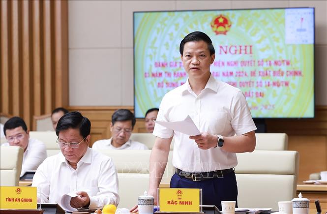 Chủ tịch UBND tỉnh Bắc Ninh Vương Quốc Tuấn phát biểu. Ảnh: Dương Giang-TTXVN